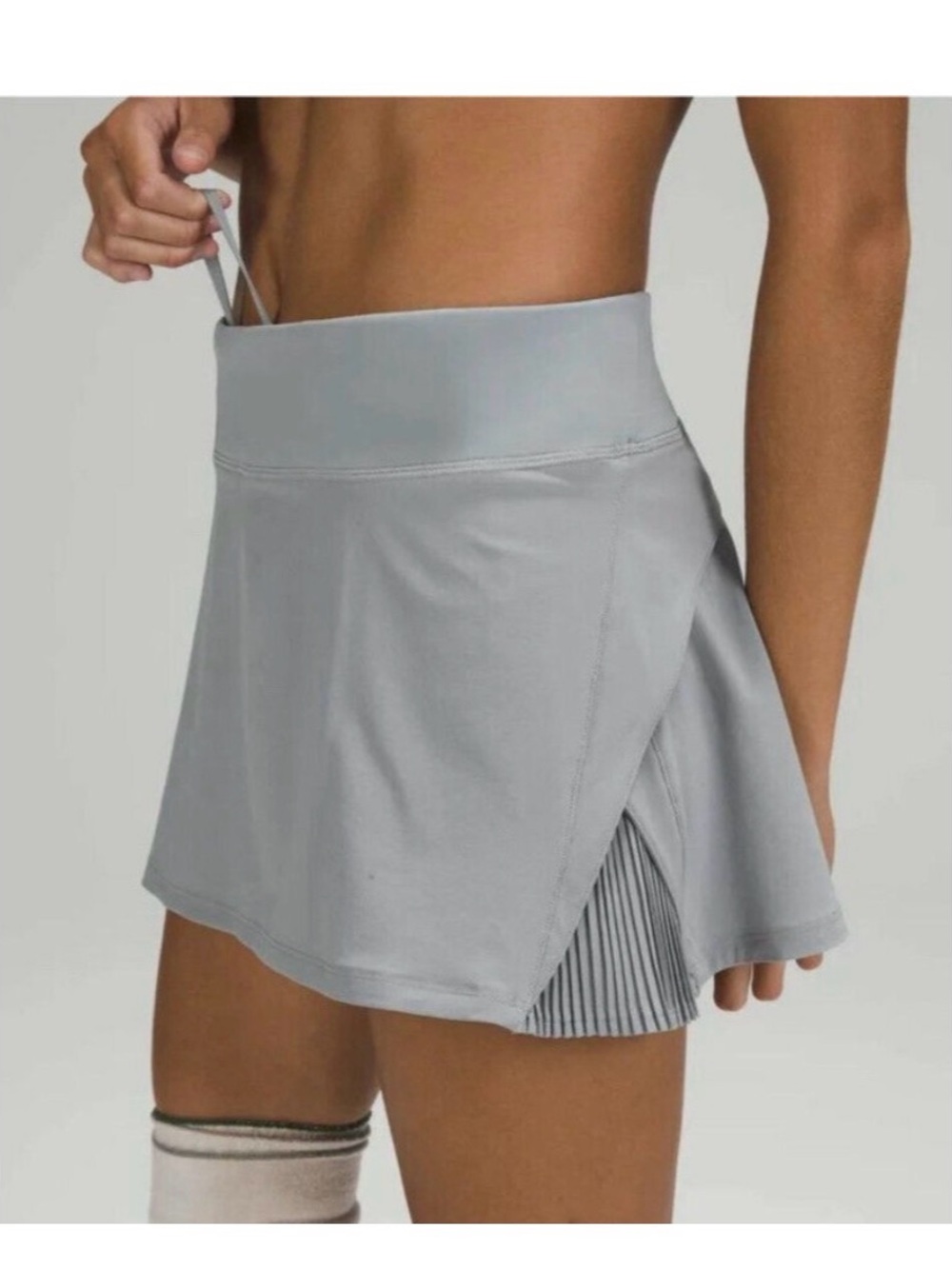 Lululemon play off the pleats skirt  in seafoam green.
